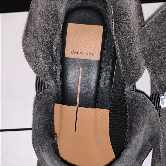 Authentic Dolce Vita Suede Boots - Picture 8 of 9